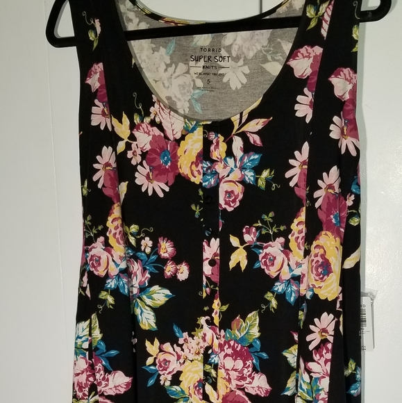 Torrid Fit and Flare Tank - Picture 2 of 4